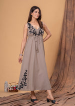 Load image into Gallery viewer, Sencei Embroidered Cotton Blend Sleeveless Maxi Dress